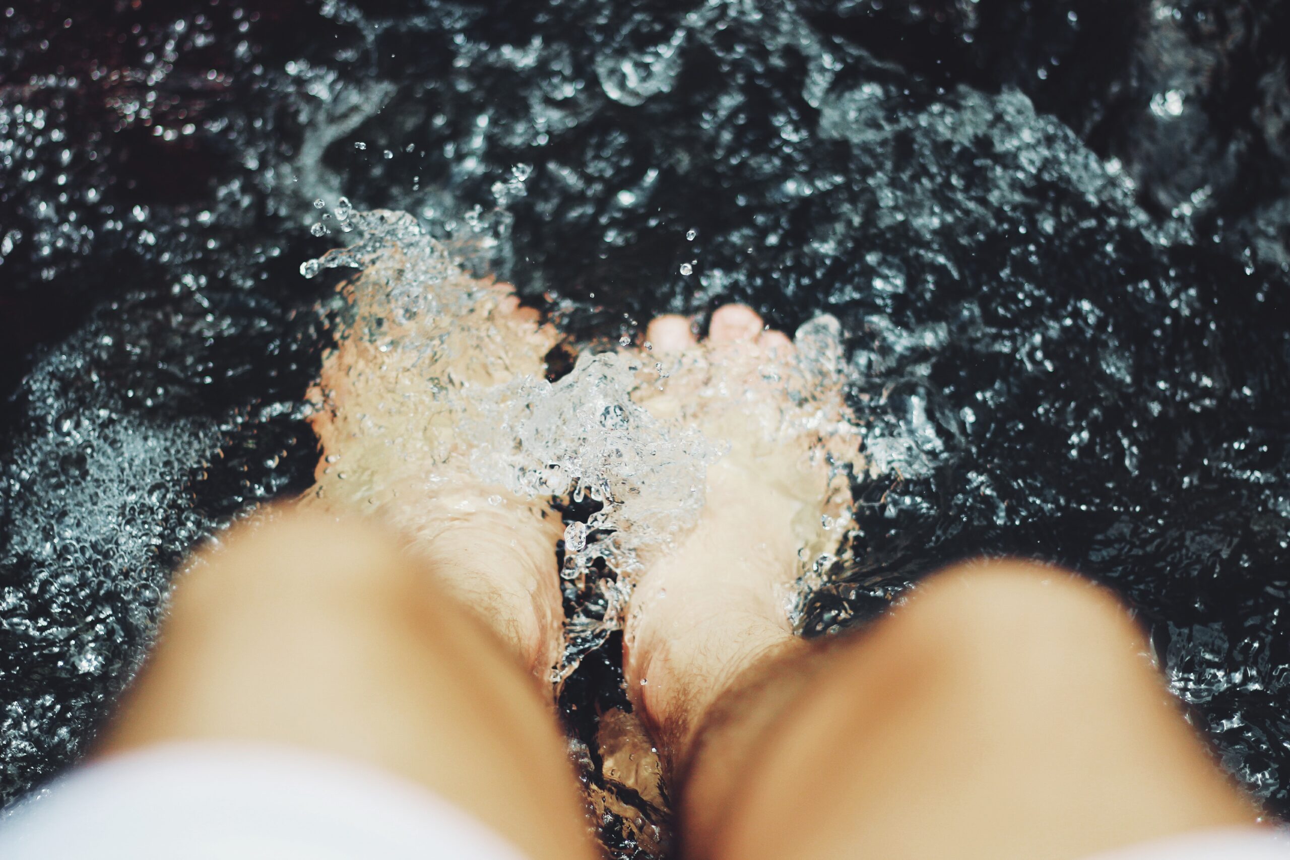 ALL YOU NEED TO KNOW ABOUT THE BENEFITS OF THE IONIC FOOT DETOX